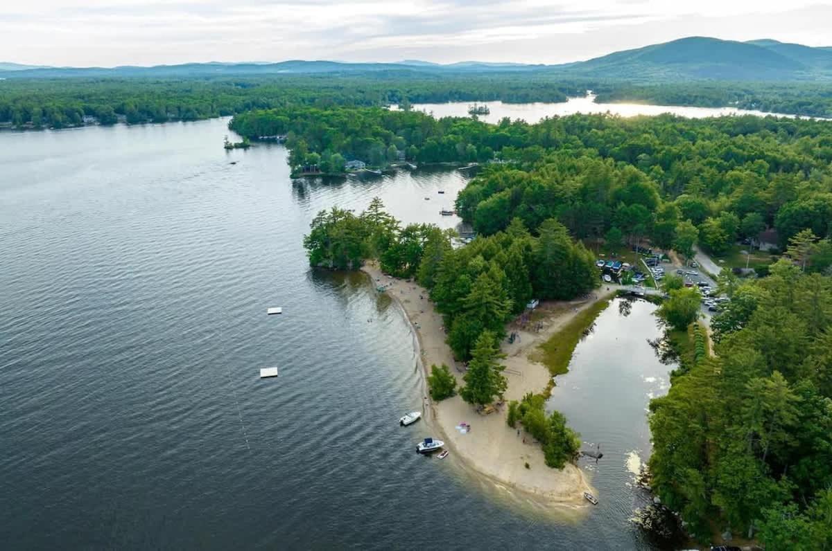 Sun-Dappled Suissevale Cape Close To Lake & Beach Villa Center Harbor Exterior photo